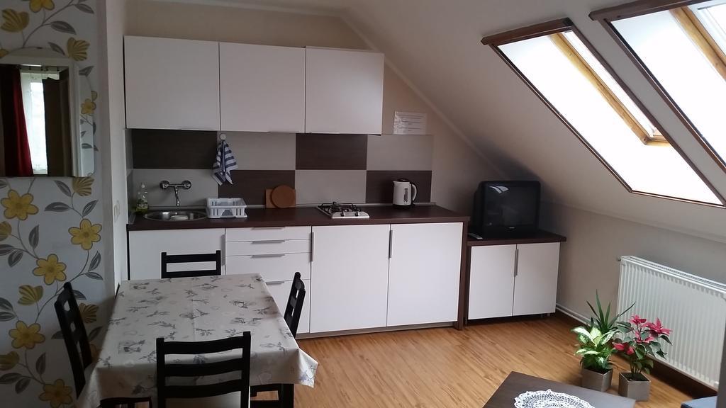 Fadora Apartman Tihany Rum bild