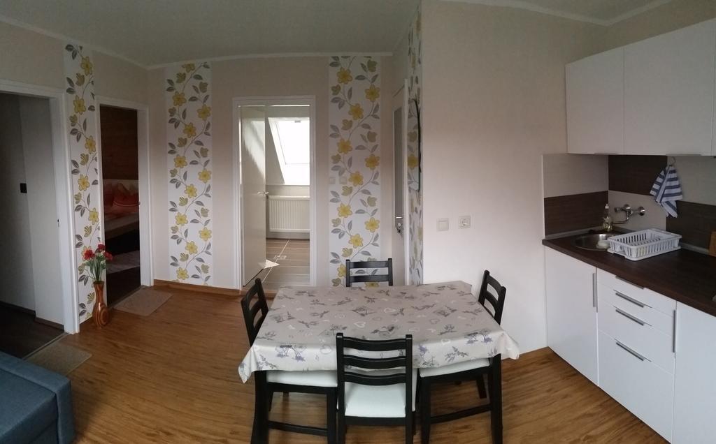 Fadora Apartman Tihany Rum bild